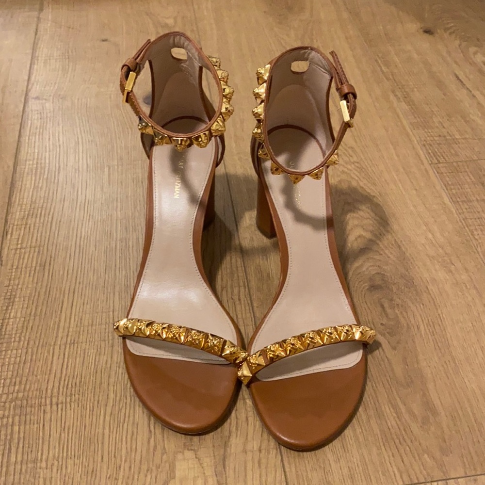 Stuart Weizman Rosemarie Studded Sandal sz 7.5